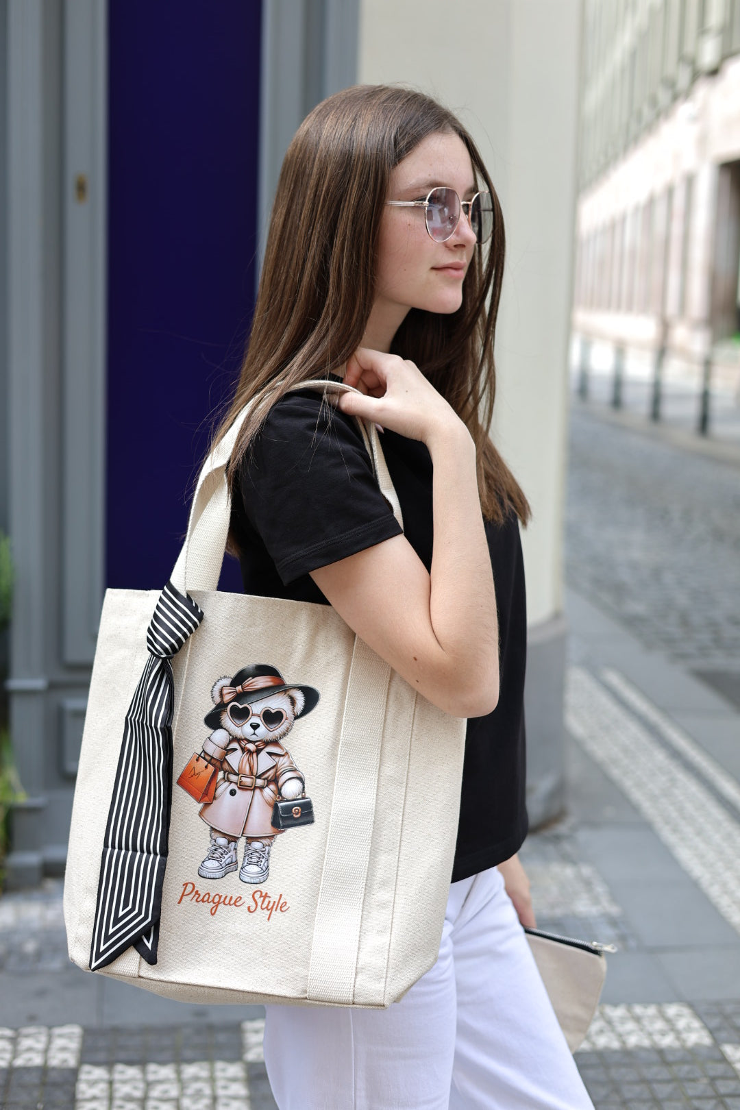 Plátěná taška Miss P. Style – elegantní taška s motivem medvědí dámy z Prahy