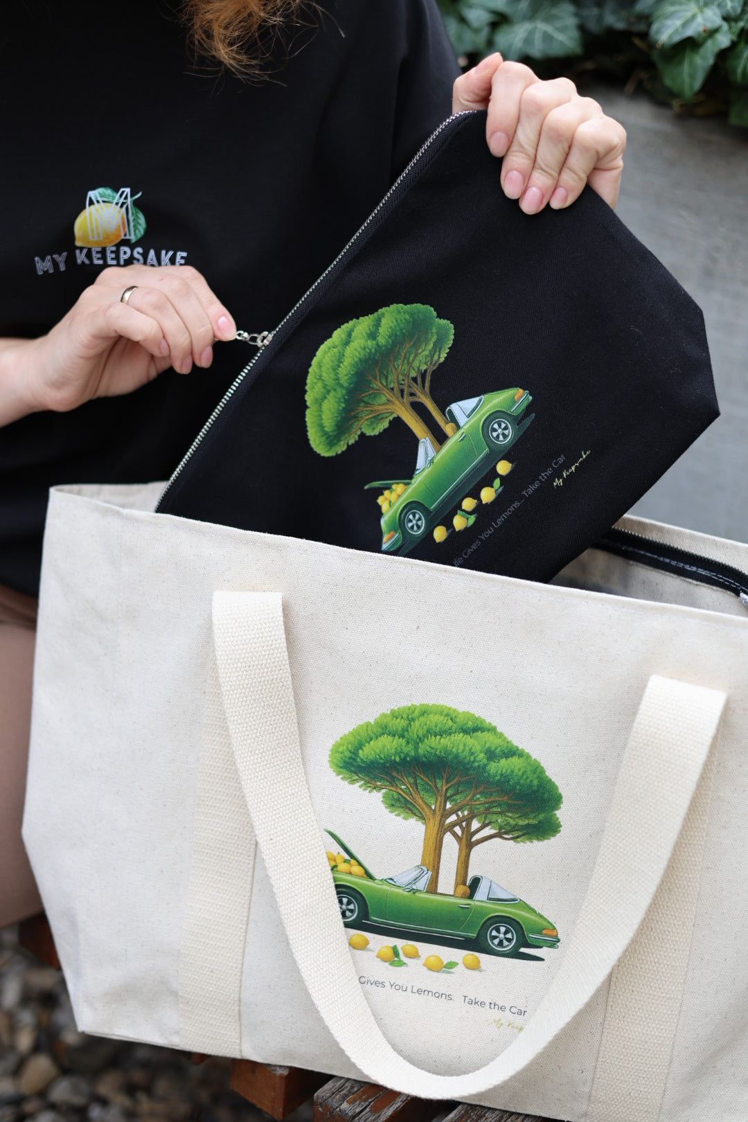 Take the Car cosmetic bag – hand-sewn in Prague