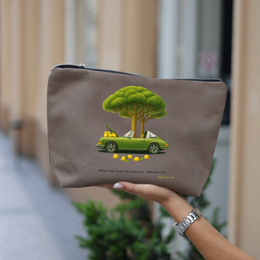 Take the Car cosmetic bag – hand-sewn in Prague
