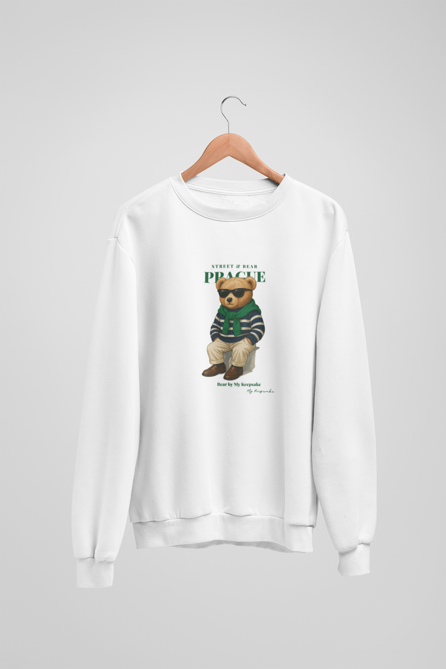 Bear by My Keepsake – Medvídek v preppy outfitu Street Bear Prague