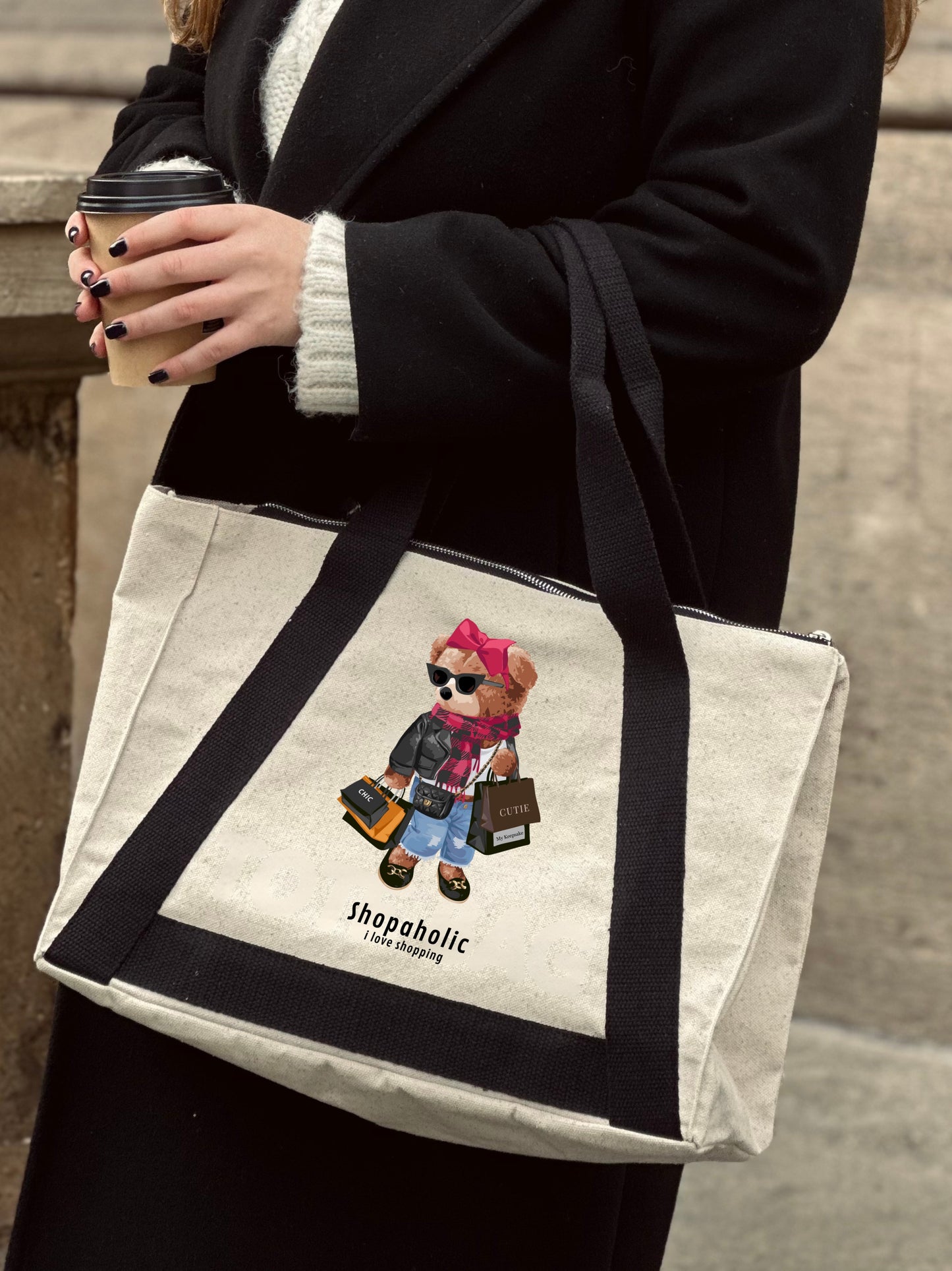 Shopaholic Tote Bag – style and practicality in one 