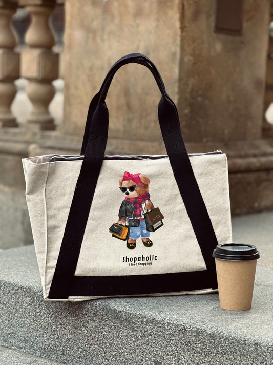Shopaholic Tote Bag – styl a praktičnost v jednom 