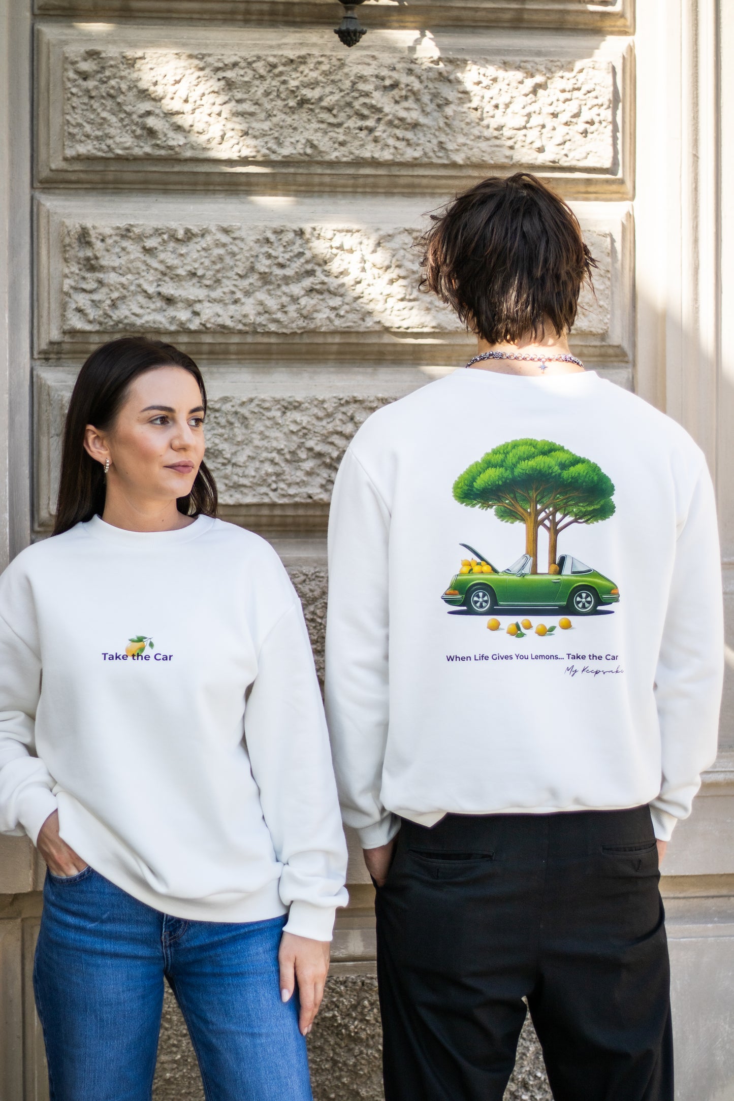 Unisex-Sweatshirt mit „Take the Car“-Aufdruck – Retro-Auto mit Zitronen