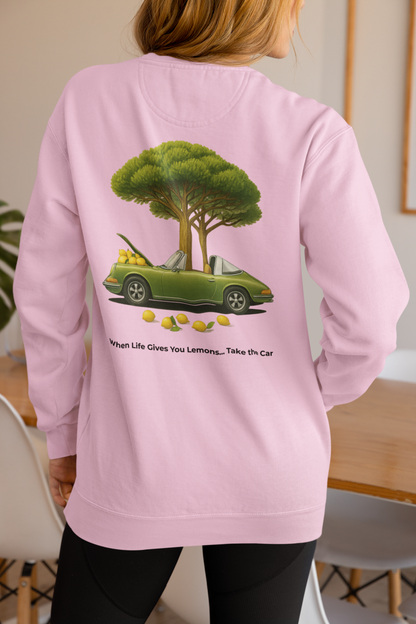 Unisex-Sweatshirt mit „Take the Car“-Aufdruck – Retro-Auto mit Zitronen
