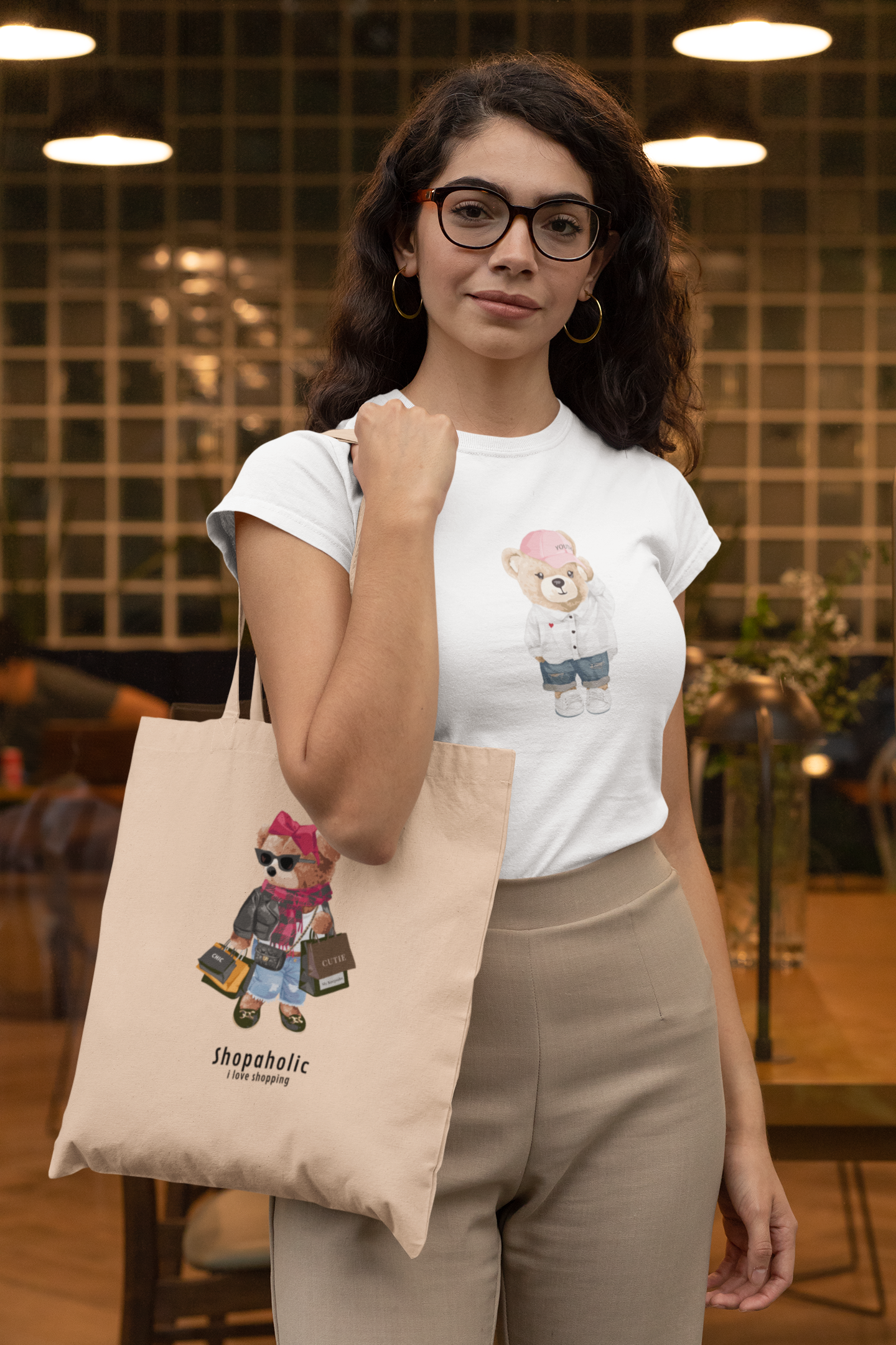 Жіноча футболка Urban Bear — міський стиль