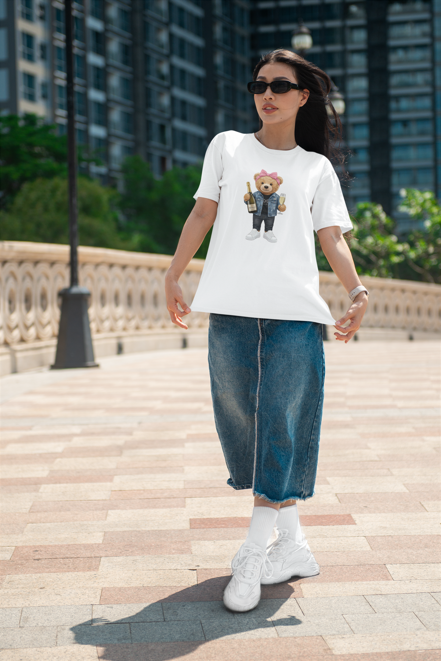 Tričko s medvídkem Prosecco Girl – Volný střih